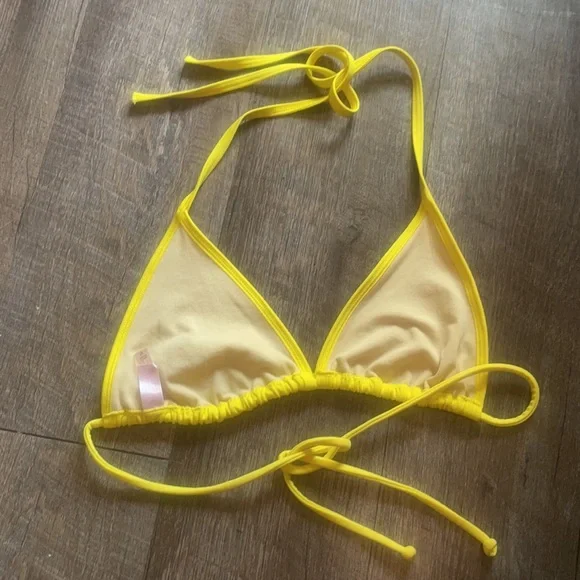 Victoria’s Secret bikini top - Picture 2 of 3